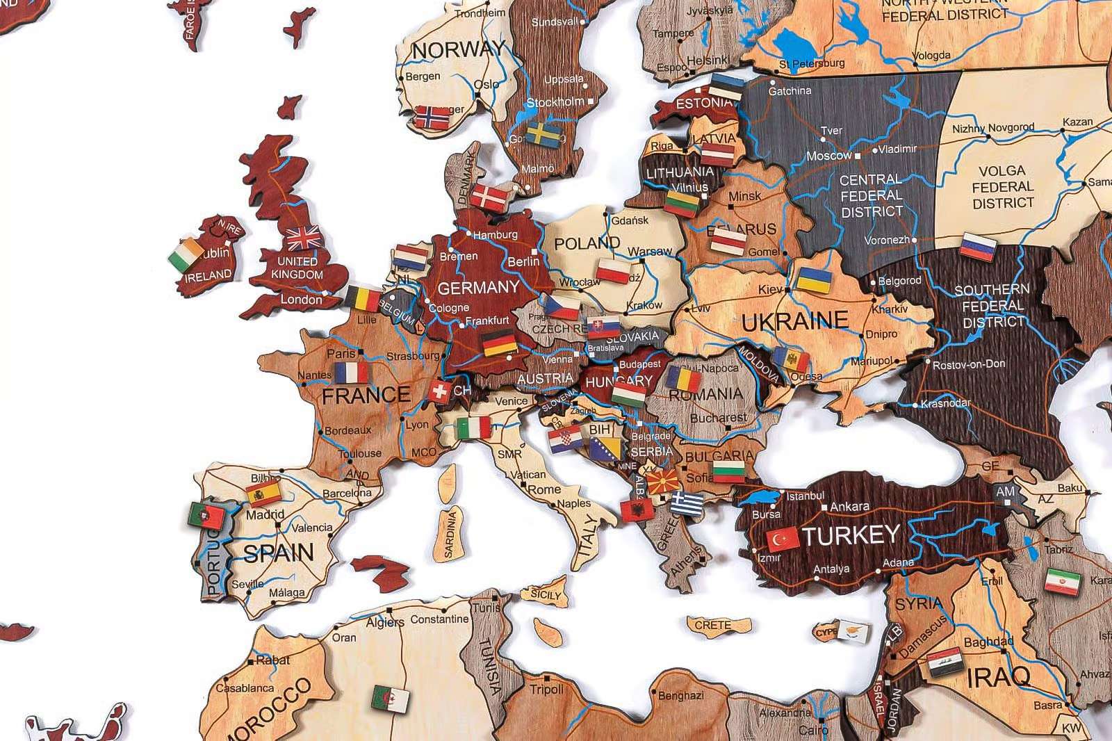 Drevené vlajočky krajín Sveta ku plnofarebným mapám