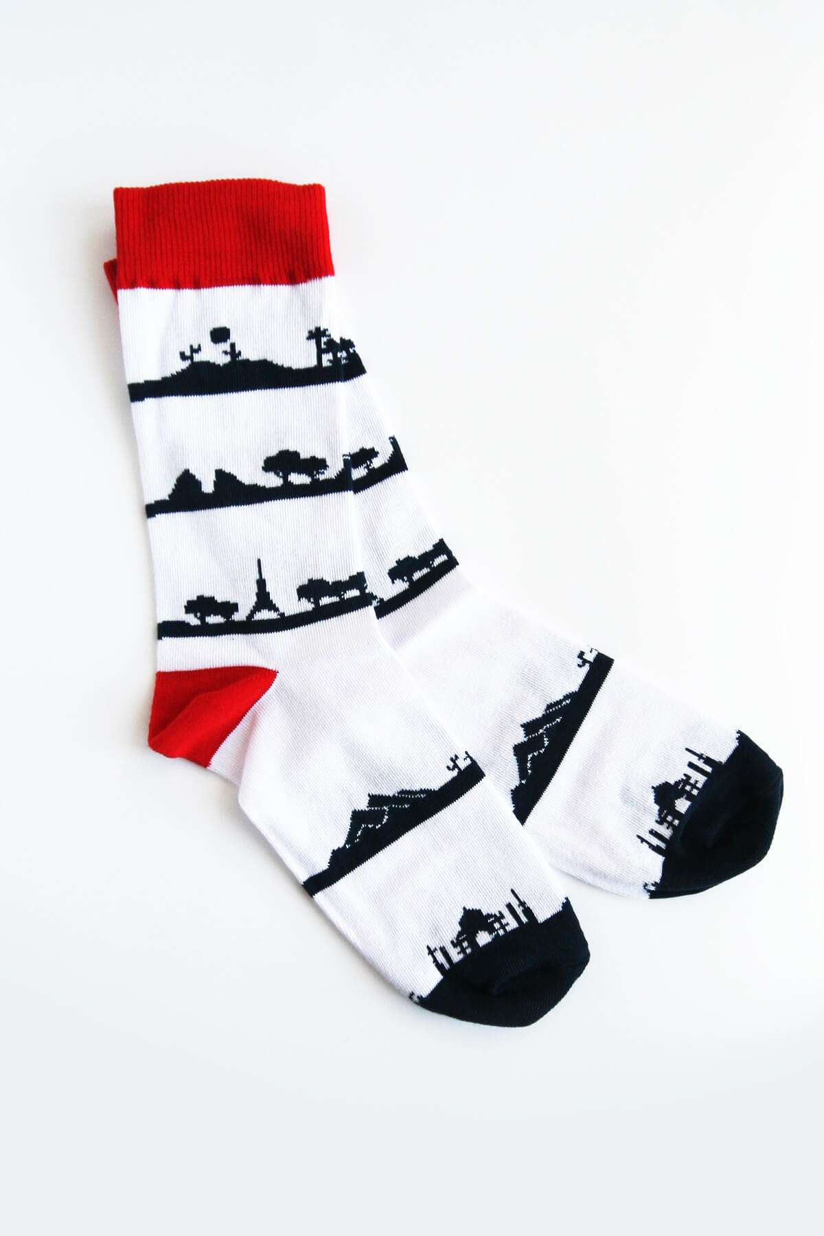 Unisex Socks for Travellers - World Flags or Cityscape Motifs