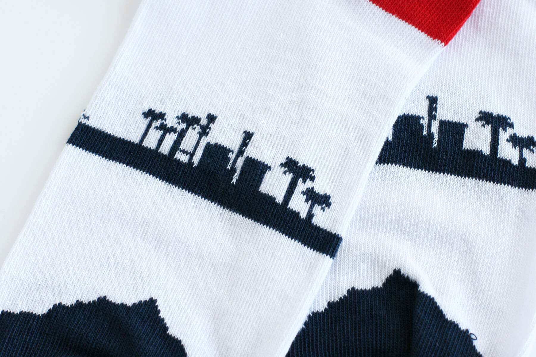 Unisex Socks for Travellers - World Flags or Cityscape Motifs