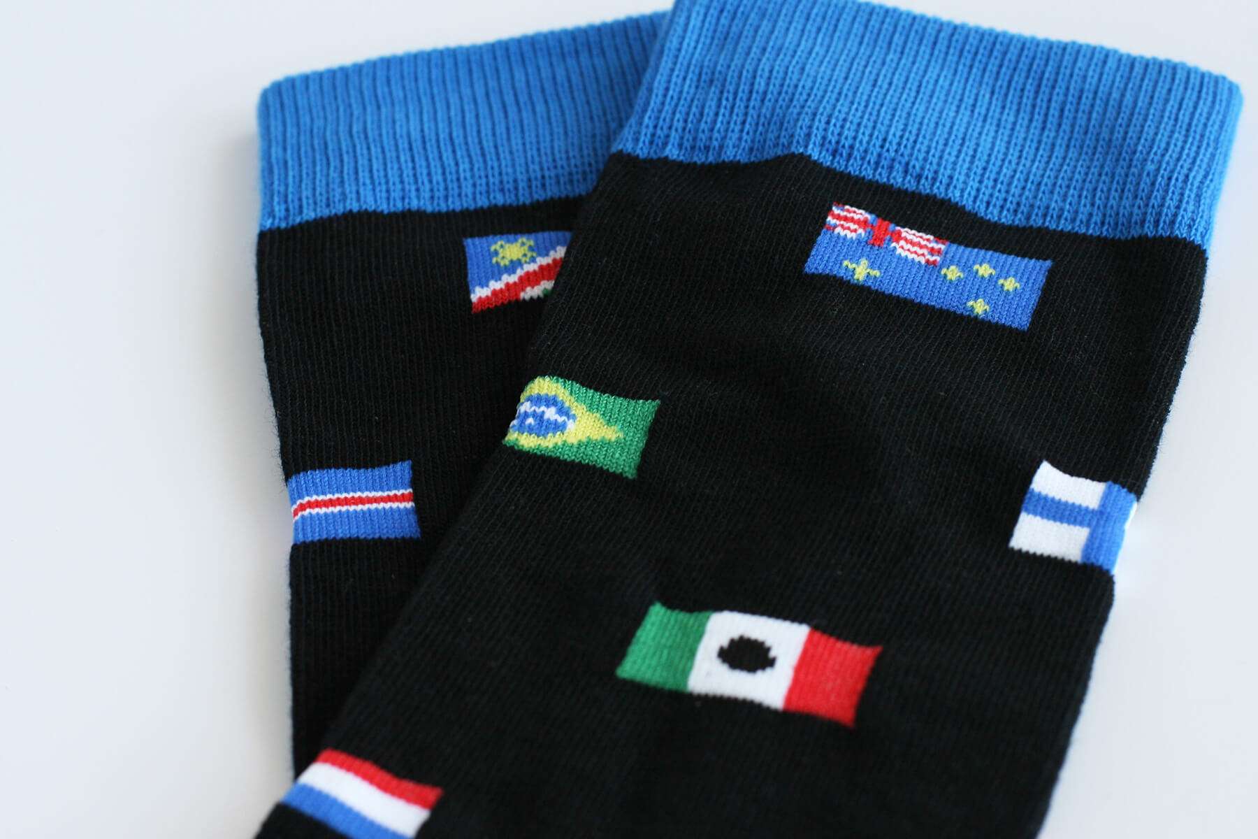 Skarpety unisex dla podróżników - flagi świata lub motywy miejskie