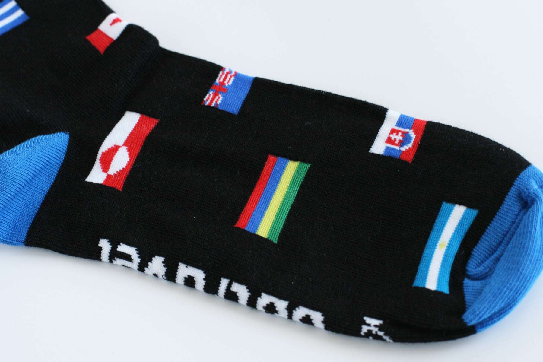 Skarpety unisex dla podróżników - flagi świata lub motywy miejskie