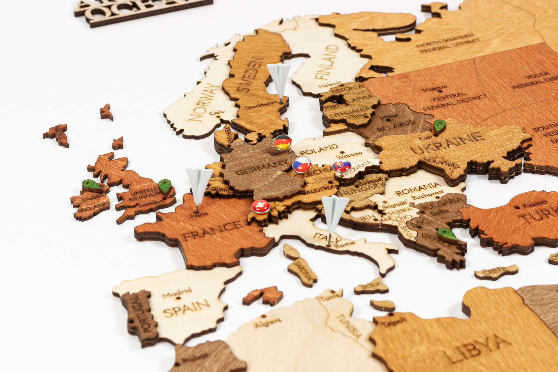 Wooden World Map Wall Decoration
