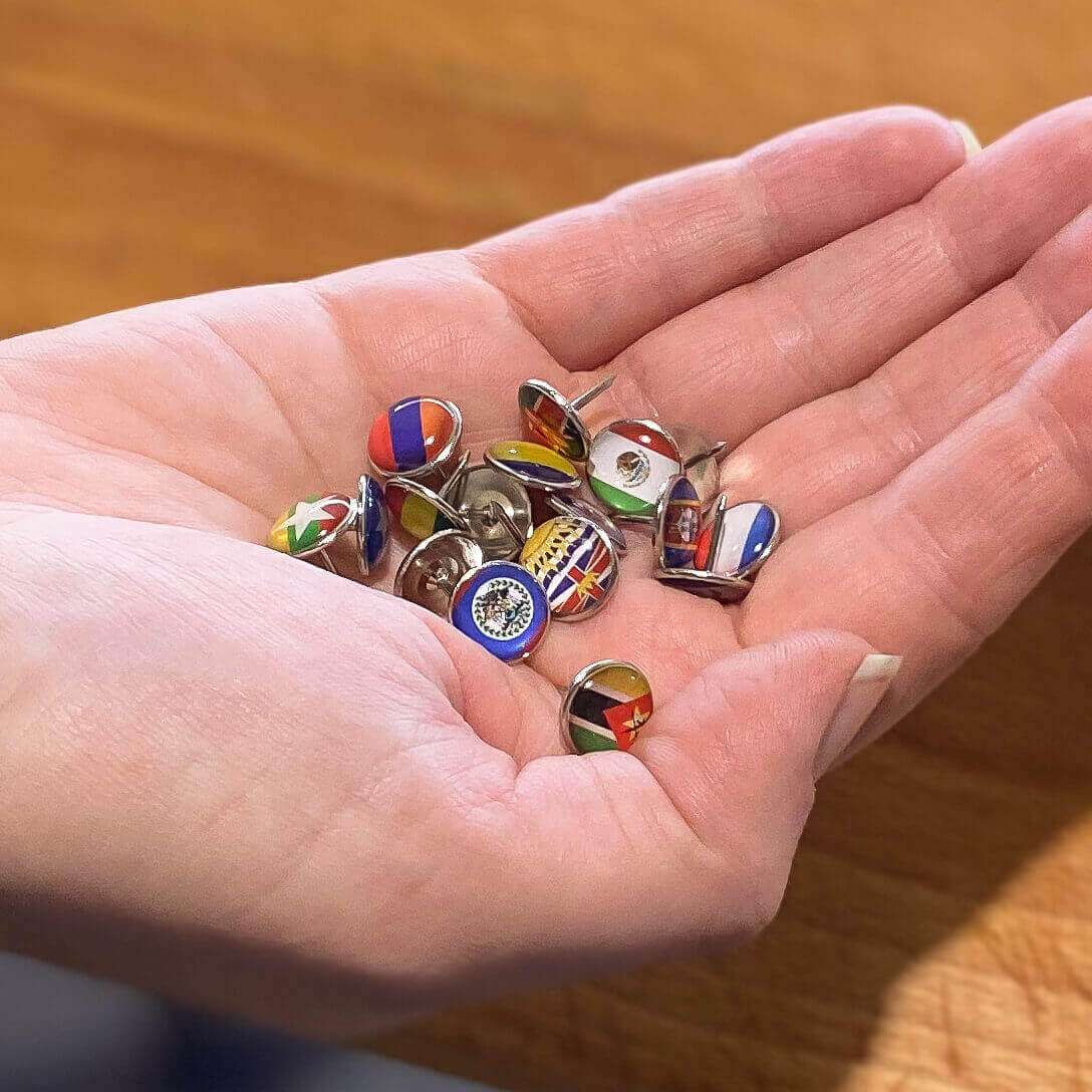 Country Flags Push Pins