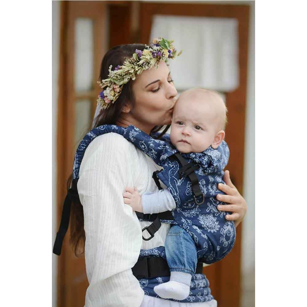 Rischino Folkwood Carrier – flexibilní