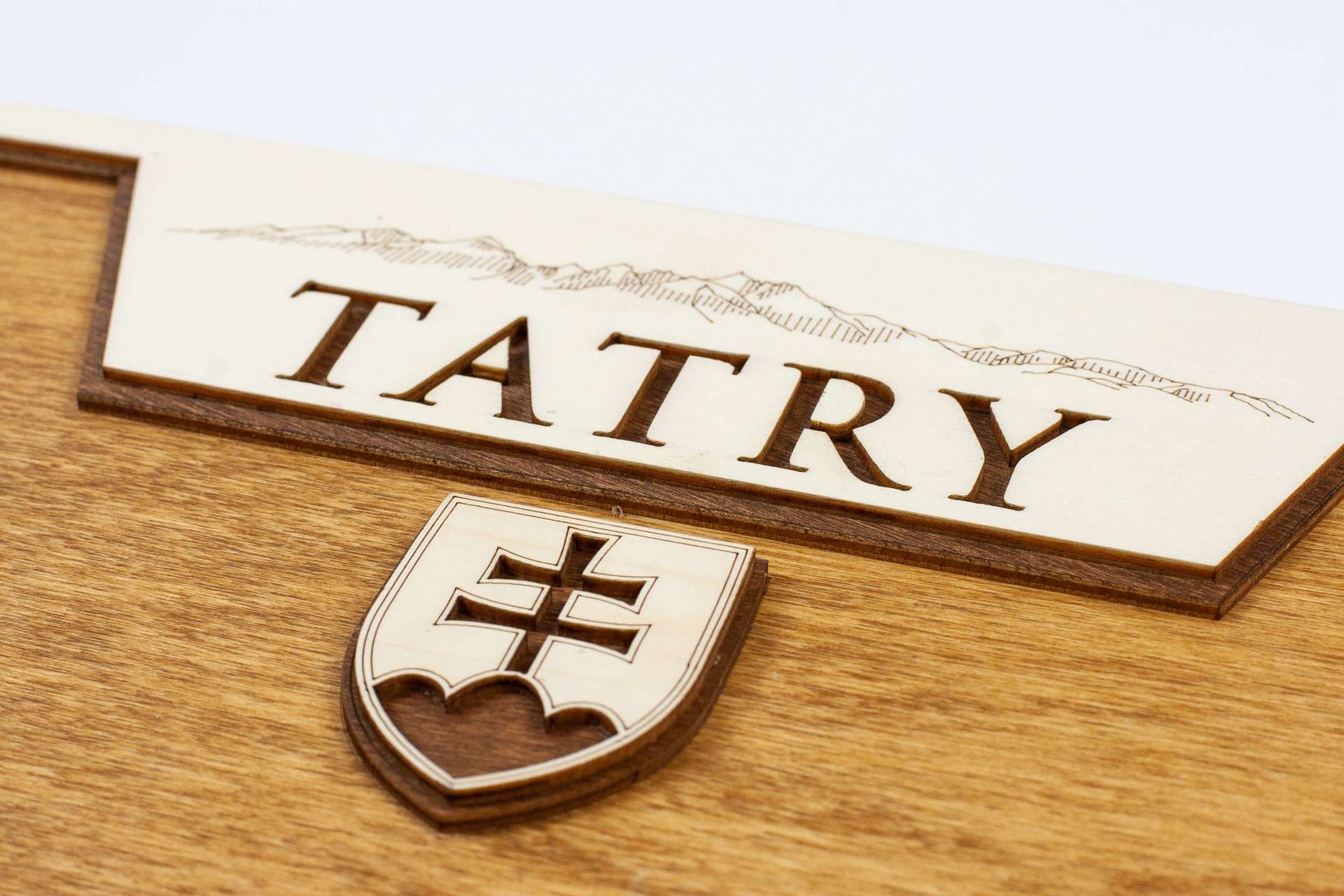 Harta din lemn a Tatra - imagine a Munților Tatra în ramă