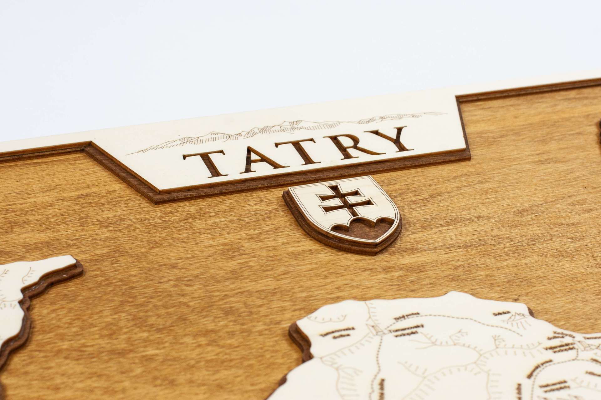 Harta din lemn a Tatra - imagine a Munților Tatra în ramă