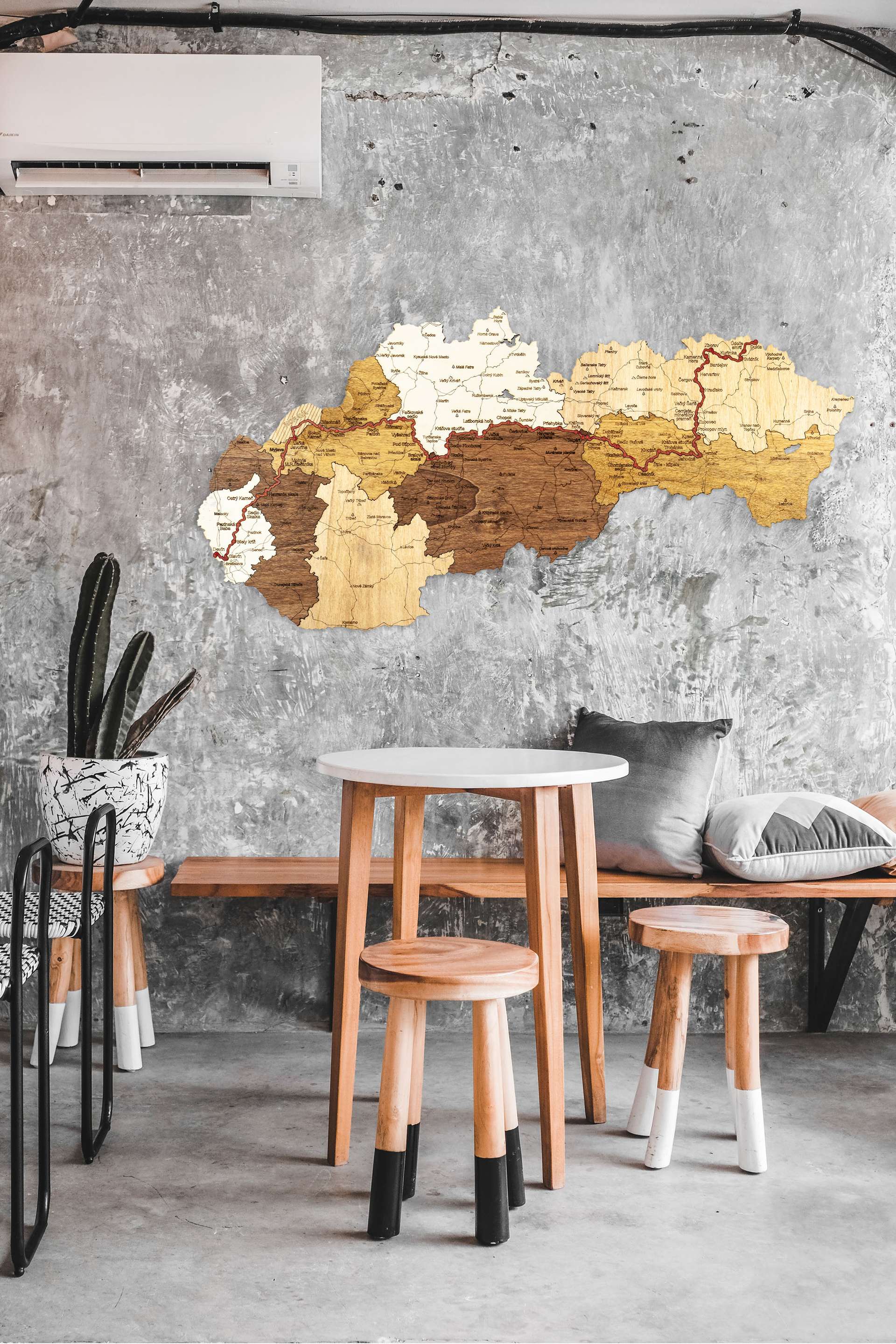 Wooden map of Slovakia The SNP route