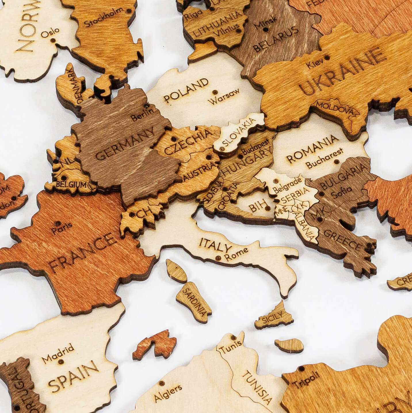 Personalize your wooden decoration