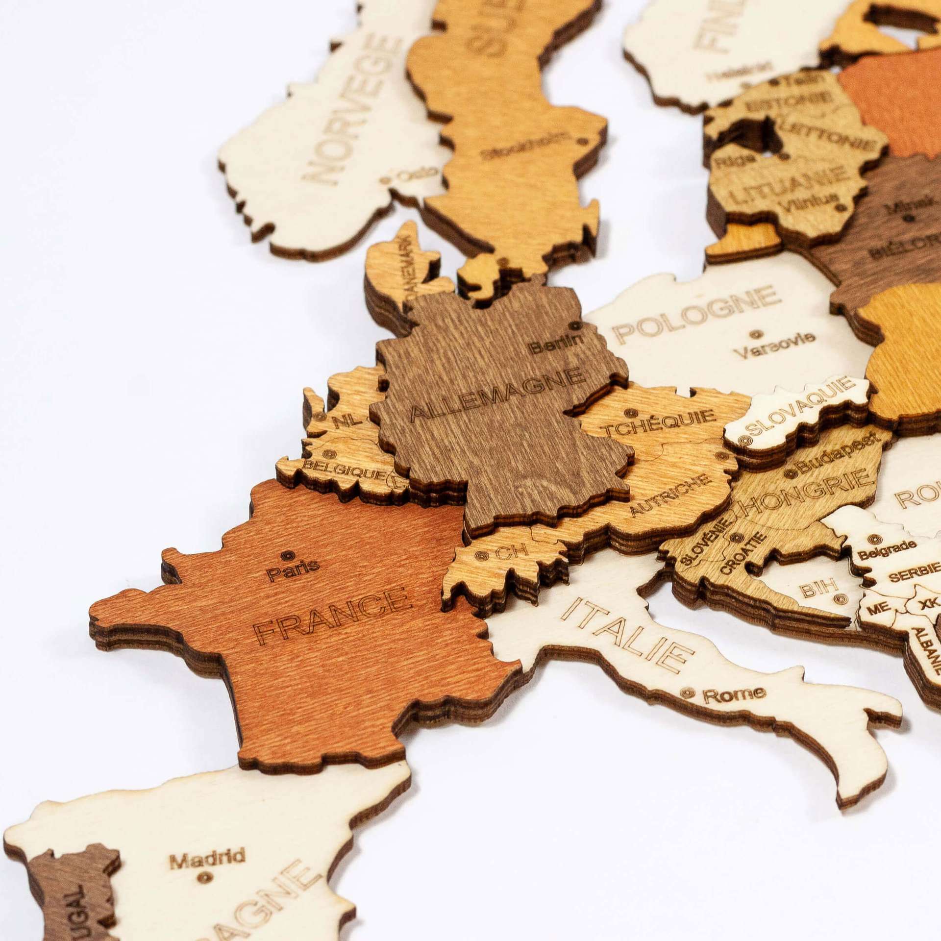 Personalize your wooden decoration