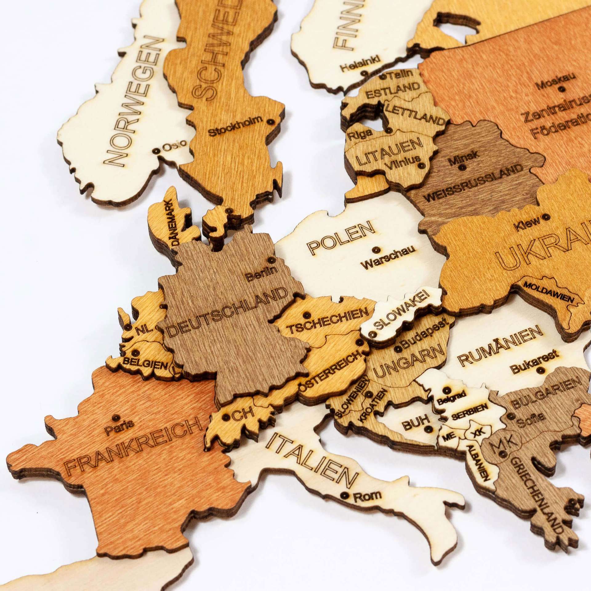 Personalize your wooden decoration