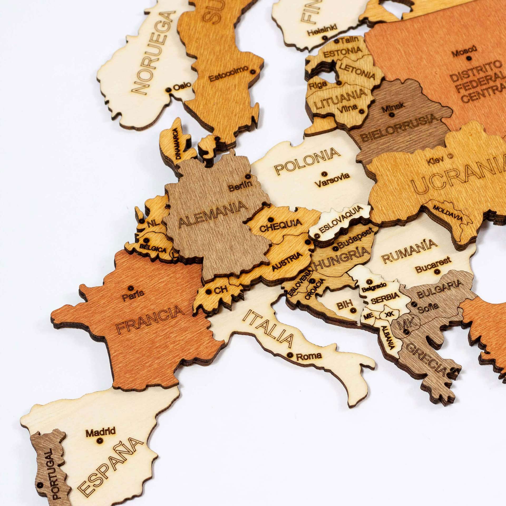 Personalize your wooden decoration