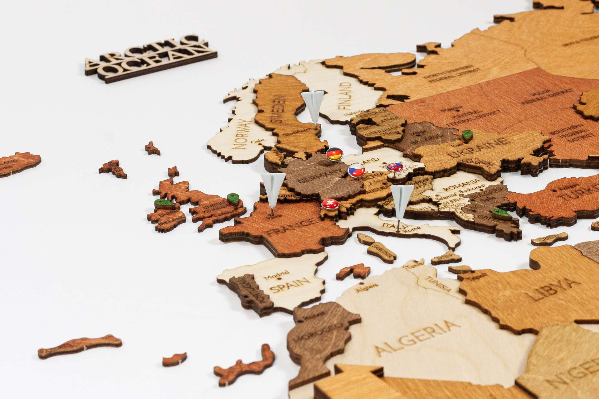 Country Flags Push Pins