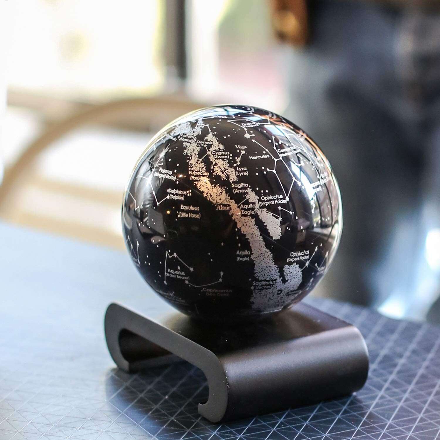 MOVA Constellations self spinning Globe
