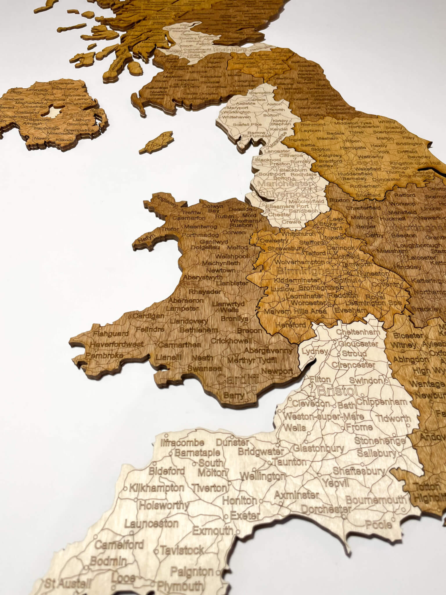 Great Britain Wooden Map detail