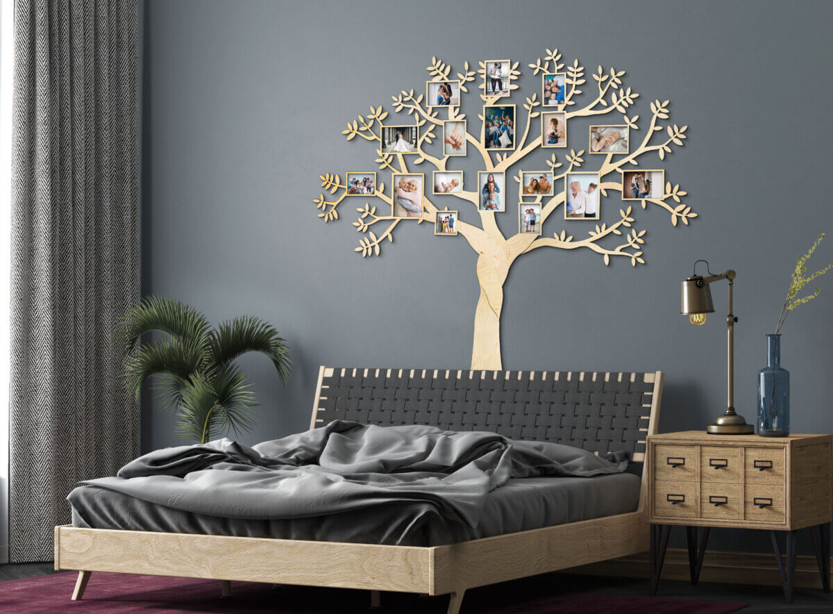 Wooden Family Tree with 17 Picture Frames